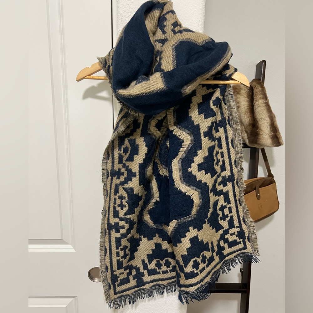NORDSTROM 70”Long Scarf